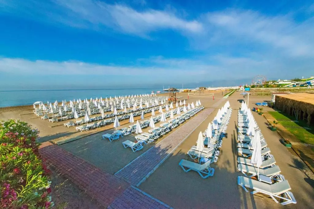 هتل گرند پارک لارا آنتالیا